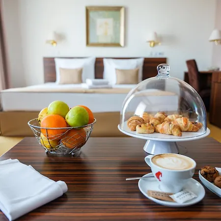 Monogram Park 4* Ruma