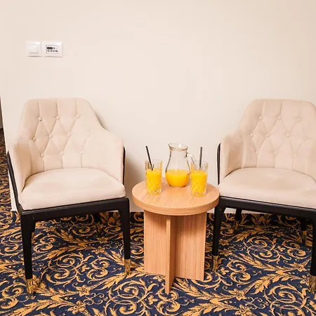 Monogram Park 4*